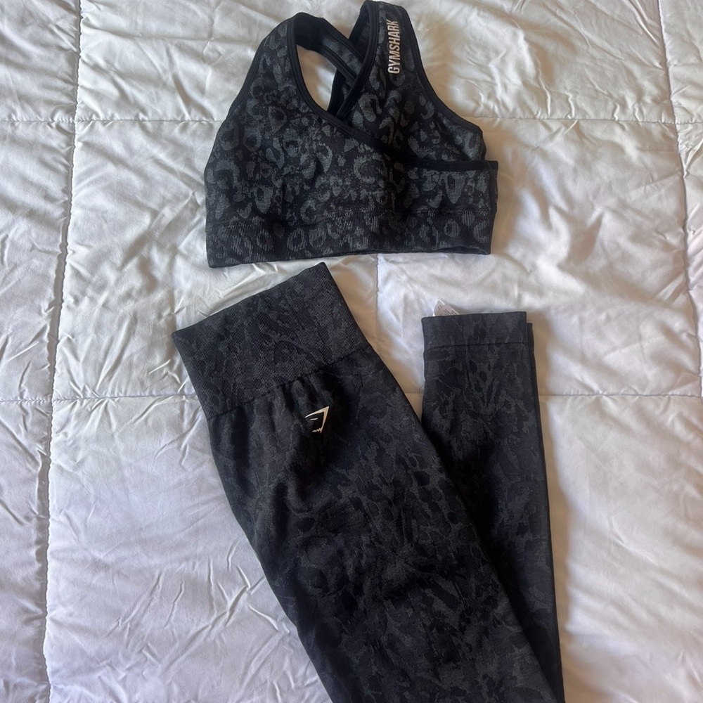Gymshark Dark Patterned Sports Set